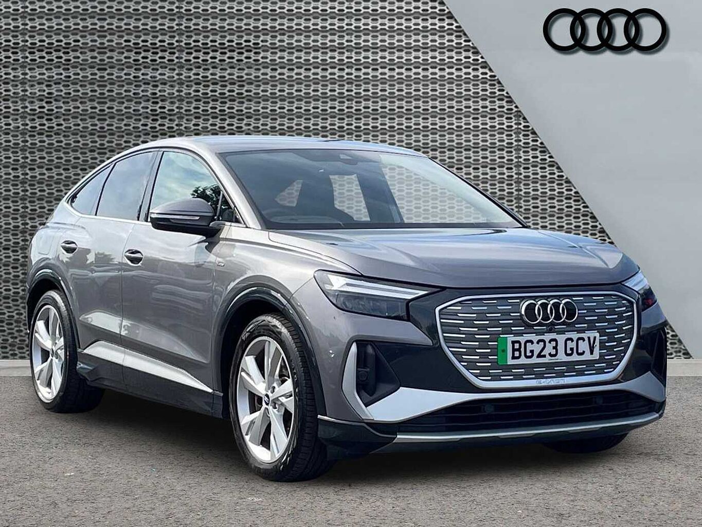 Q4 Sportback e-tron