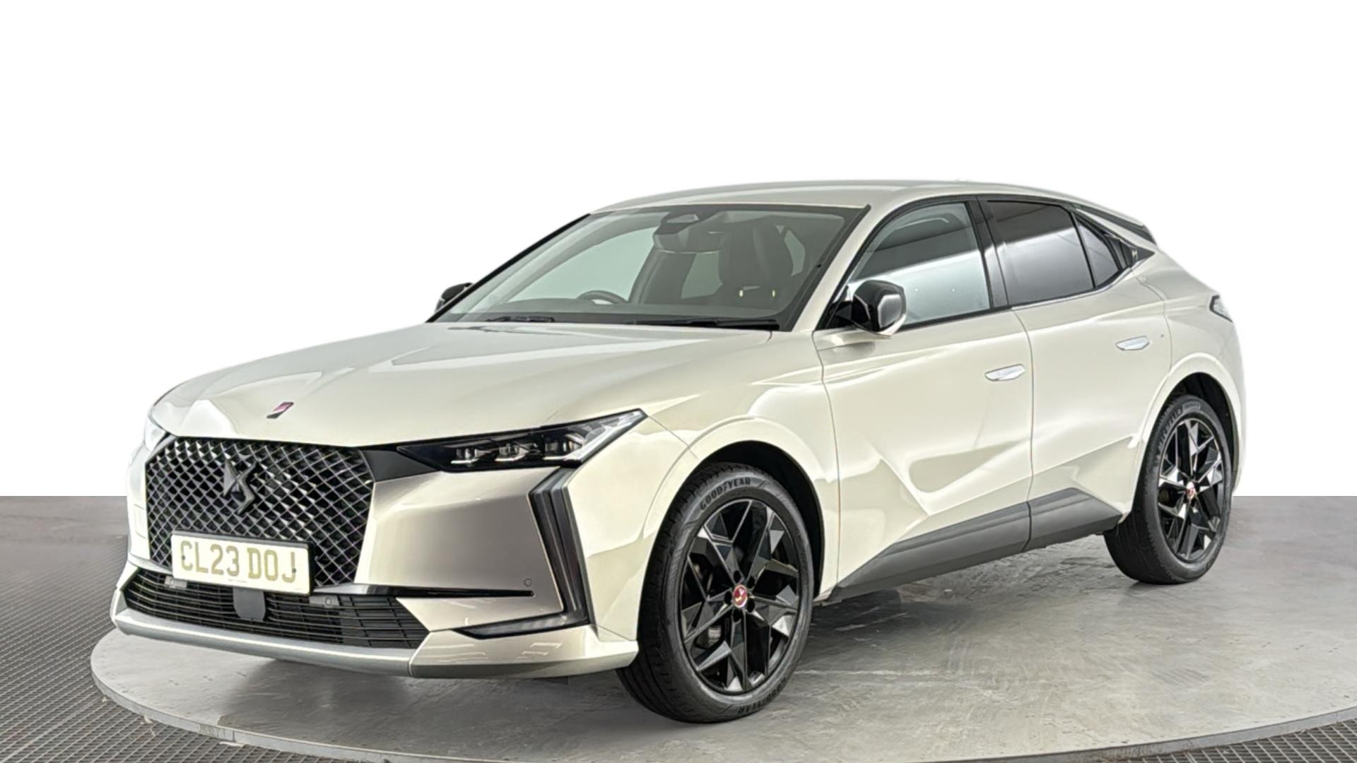 DS 4