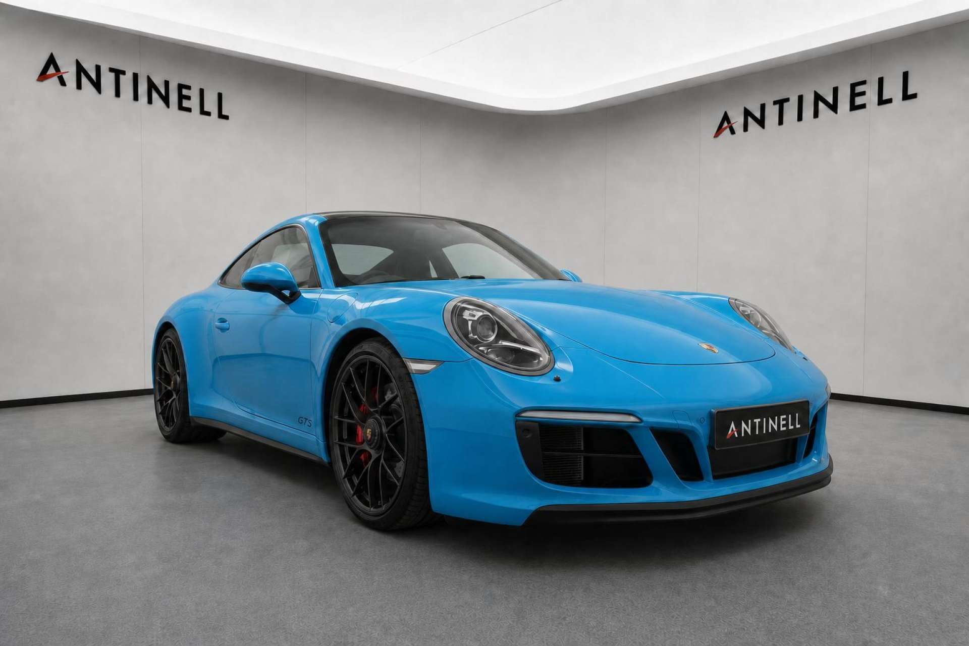 911