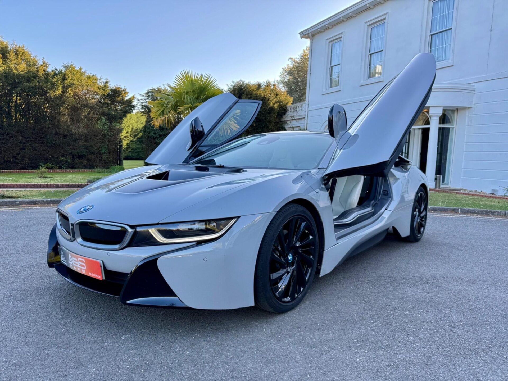 i8
