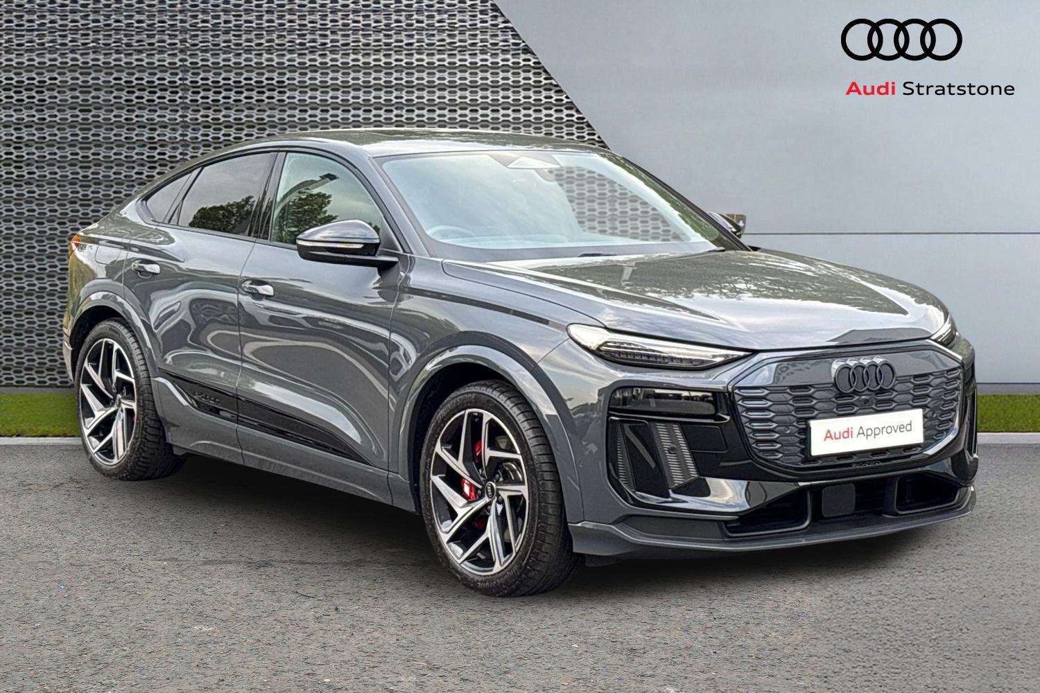 Audi SQ6 e-tron