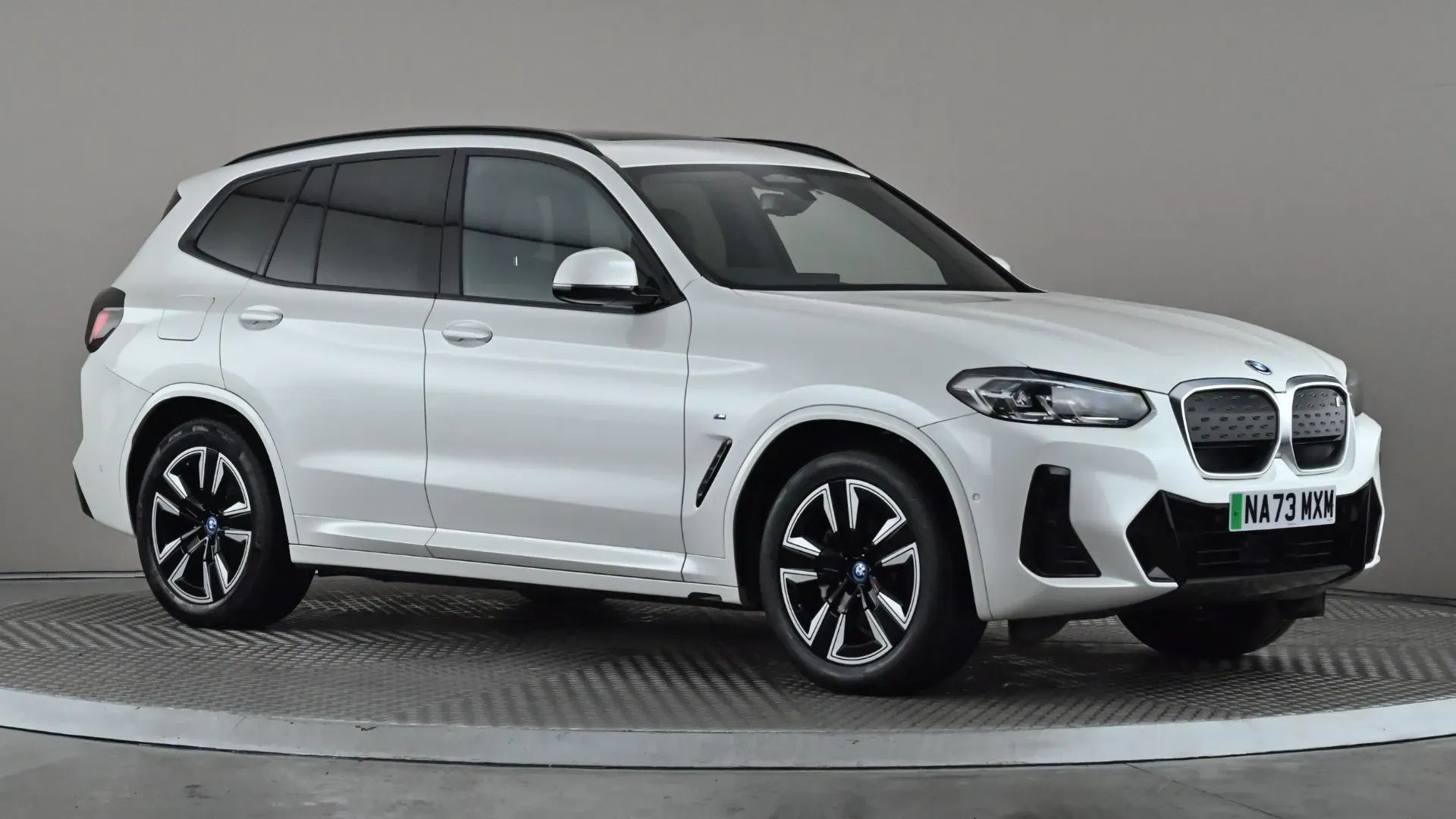 iX3