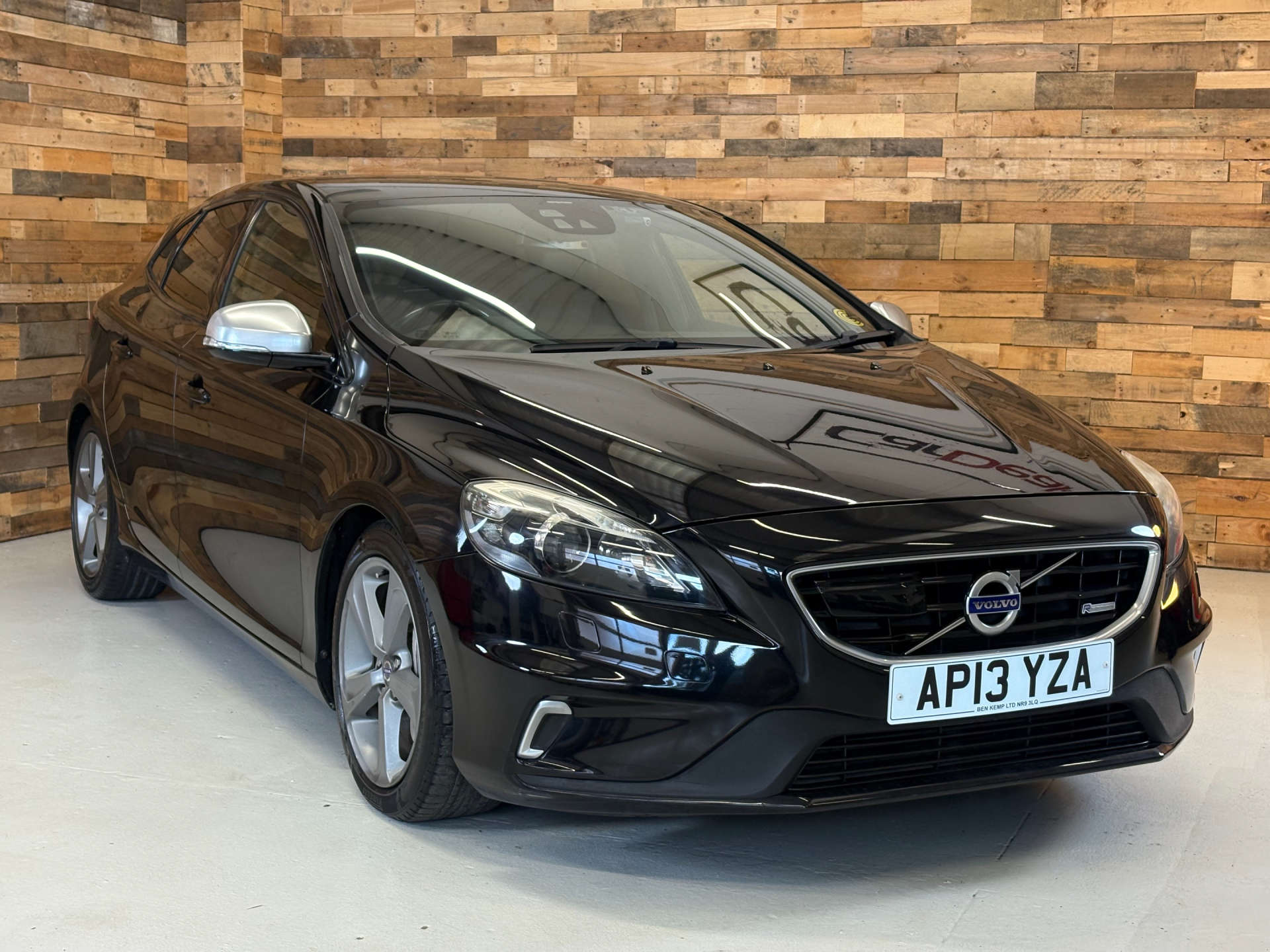 V40