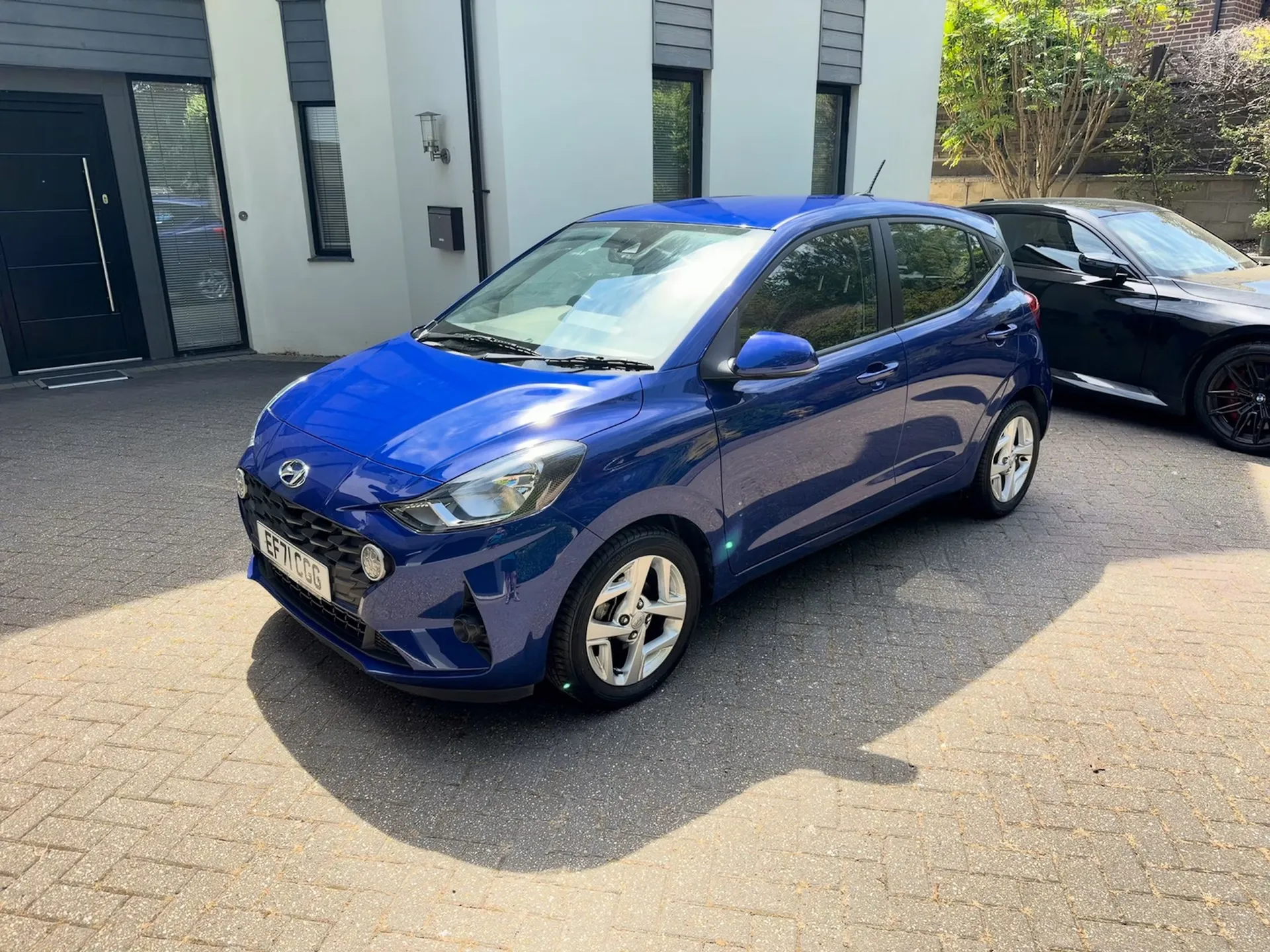 i10