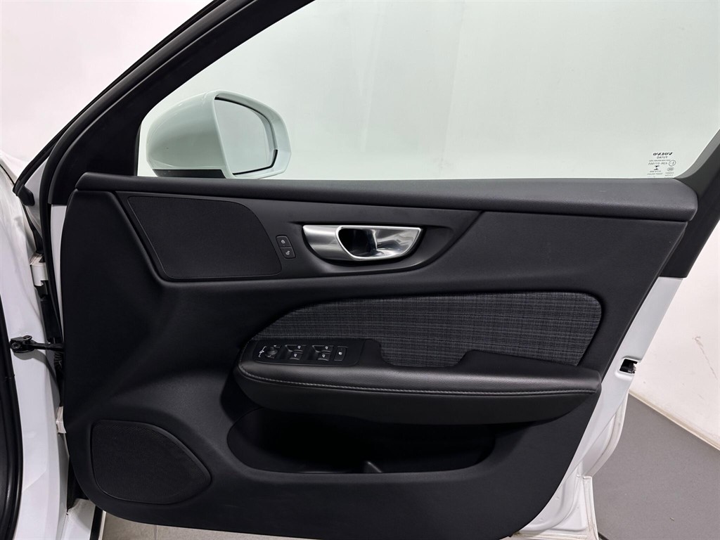 2022 Volvo V60