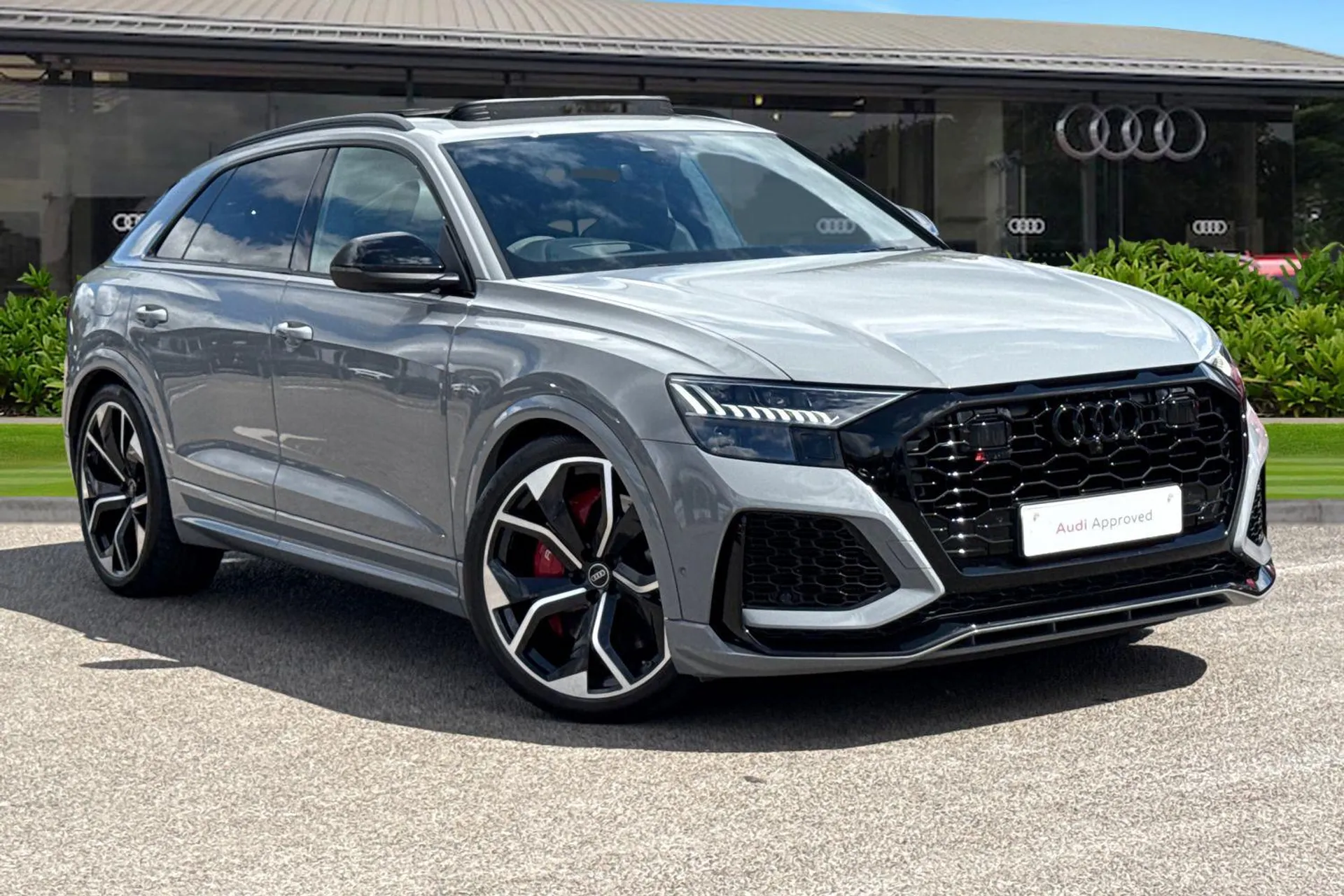 RS Q8