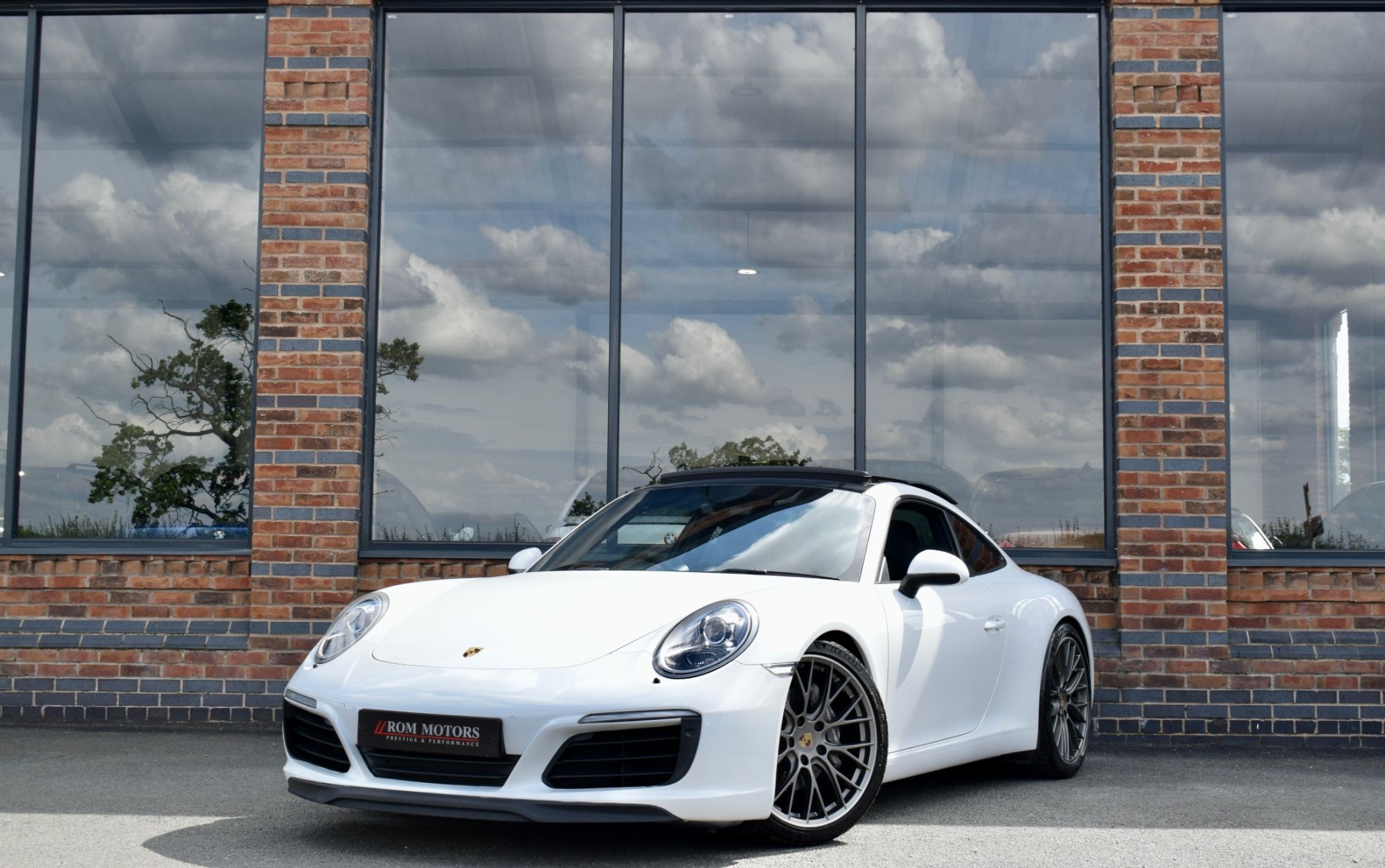 911