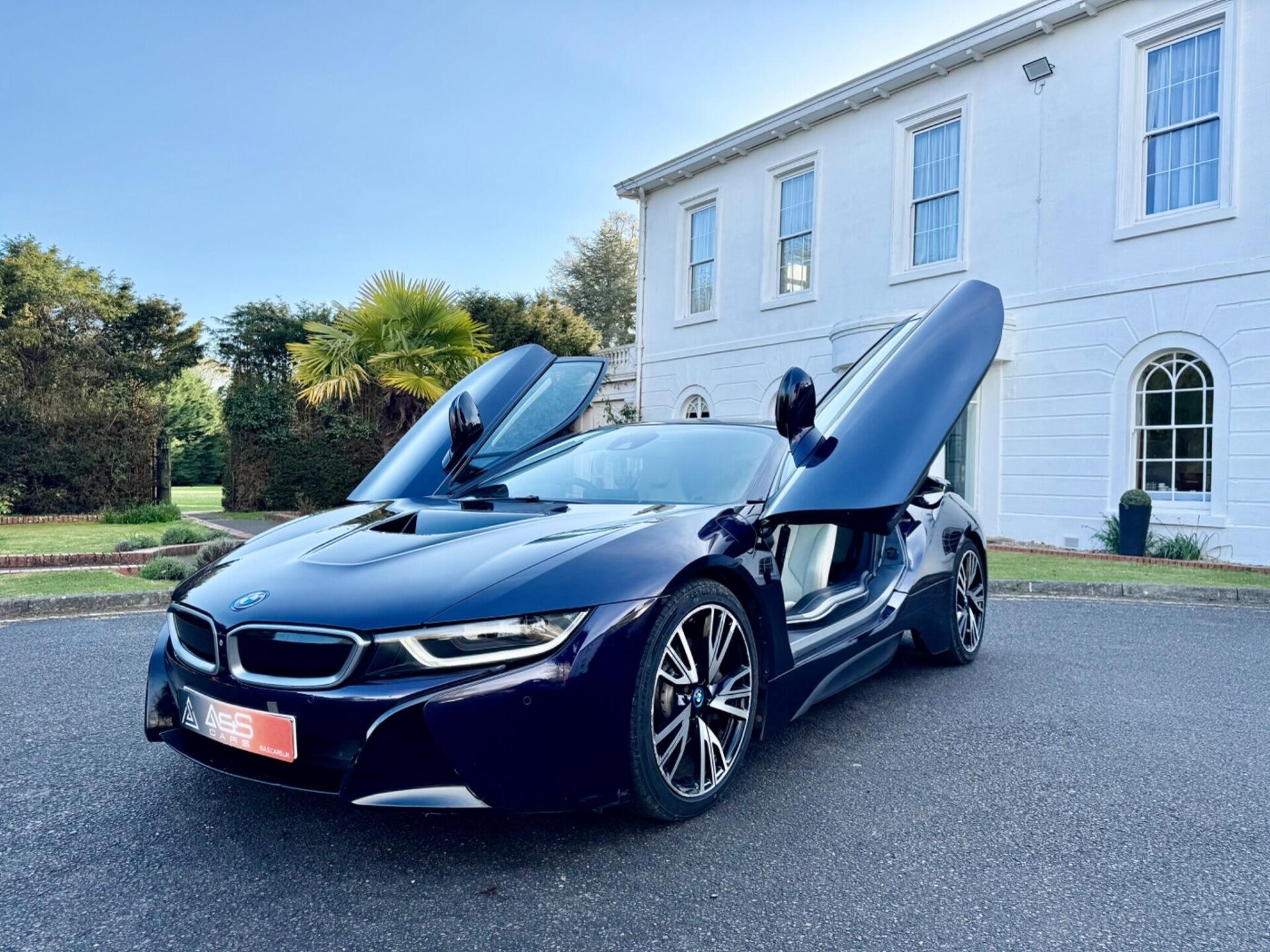 i8