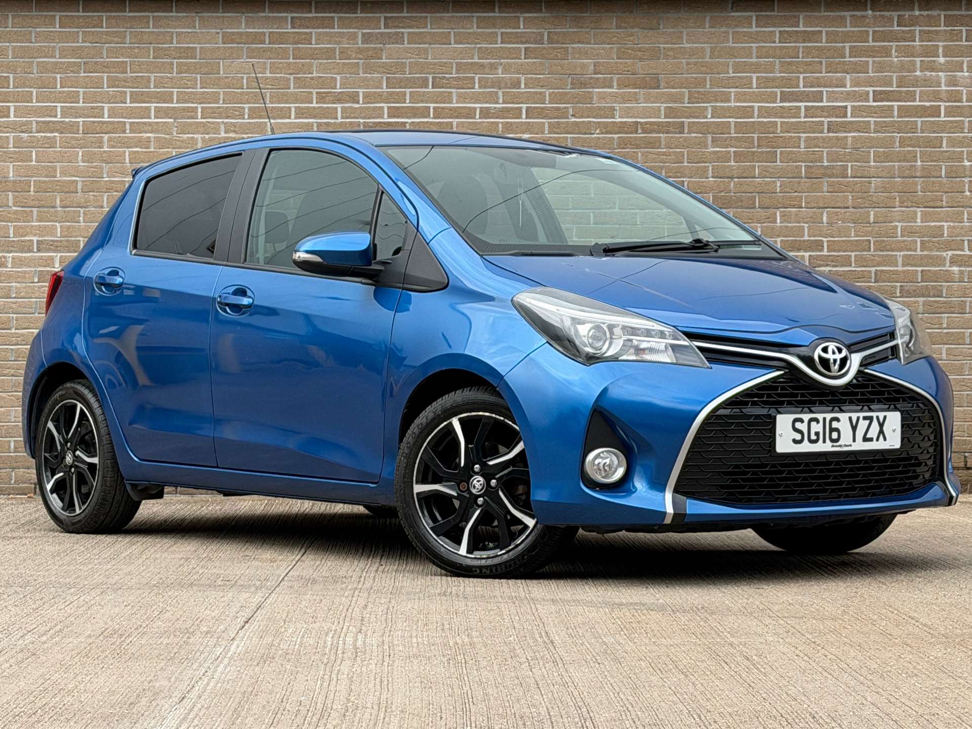 Yaris