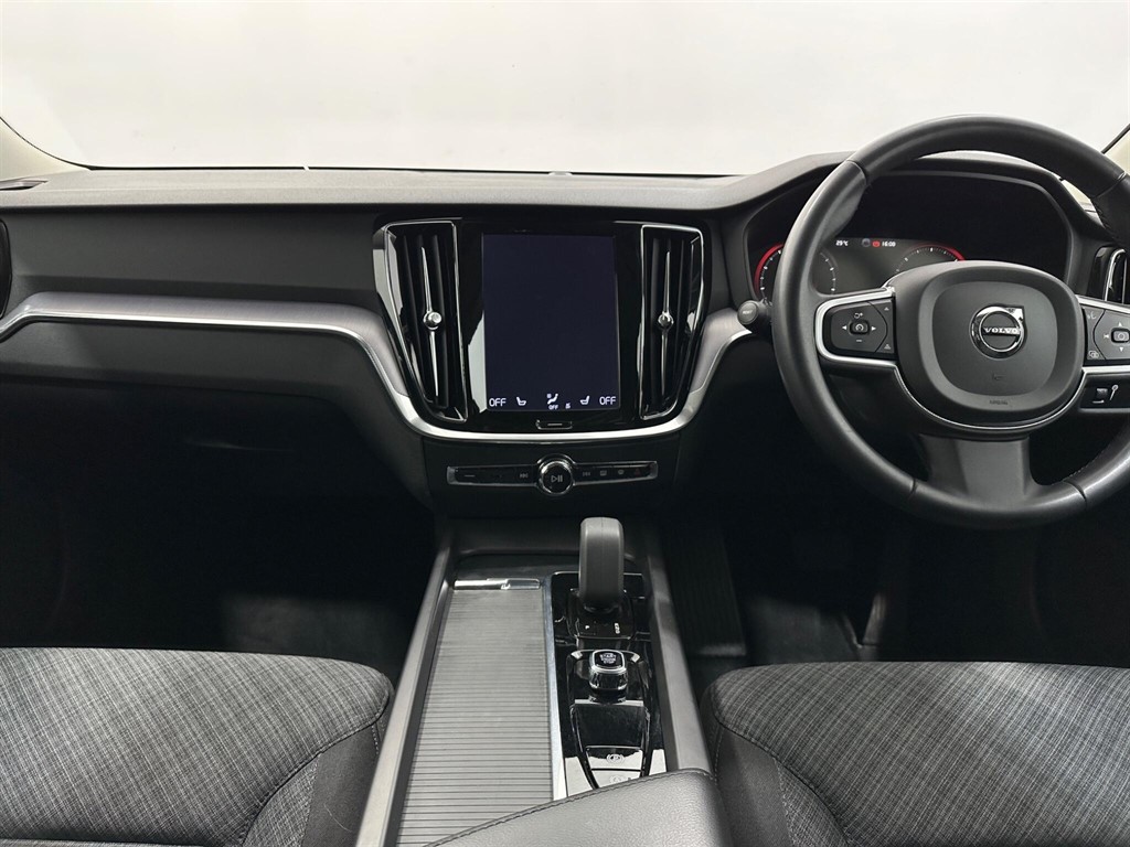 2022 Volvo V60