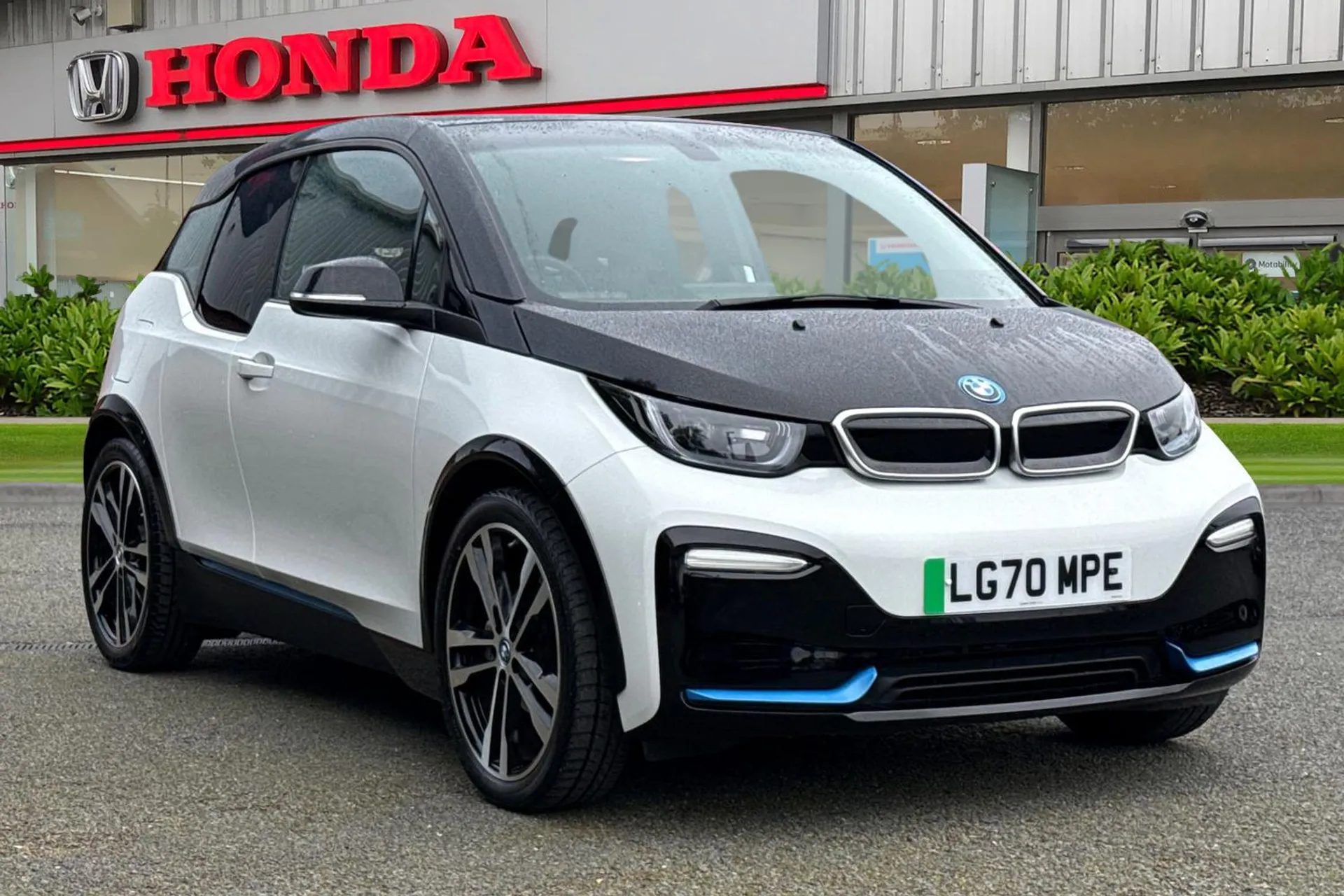 i3