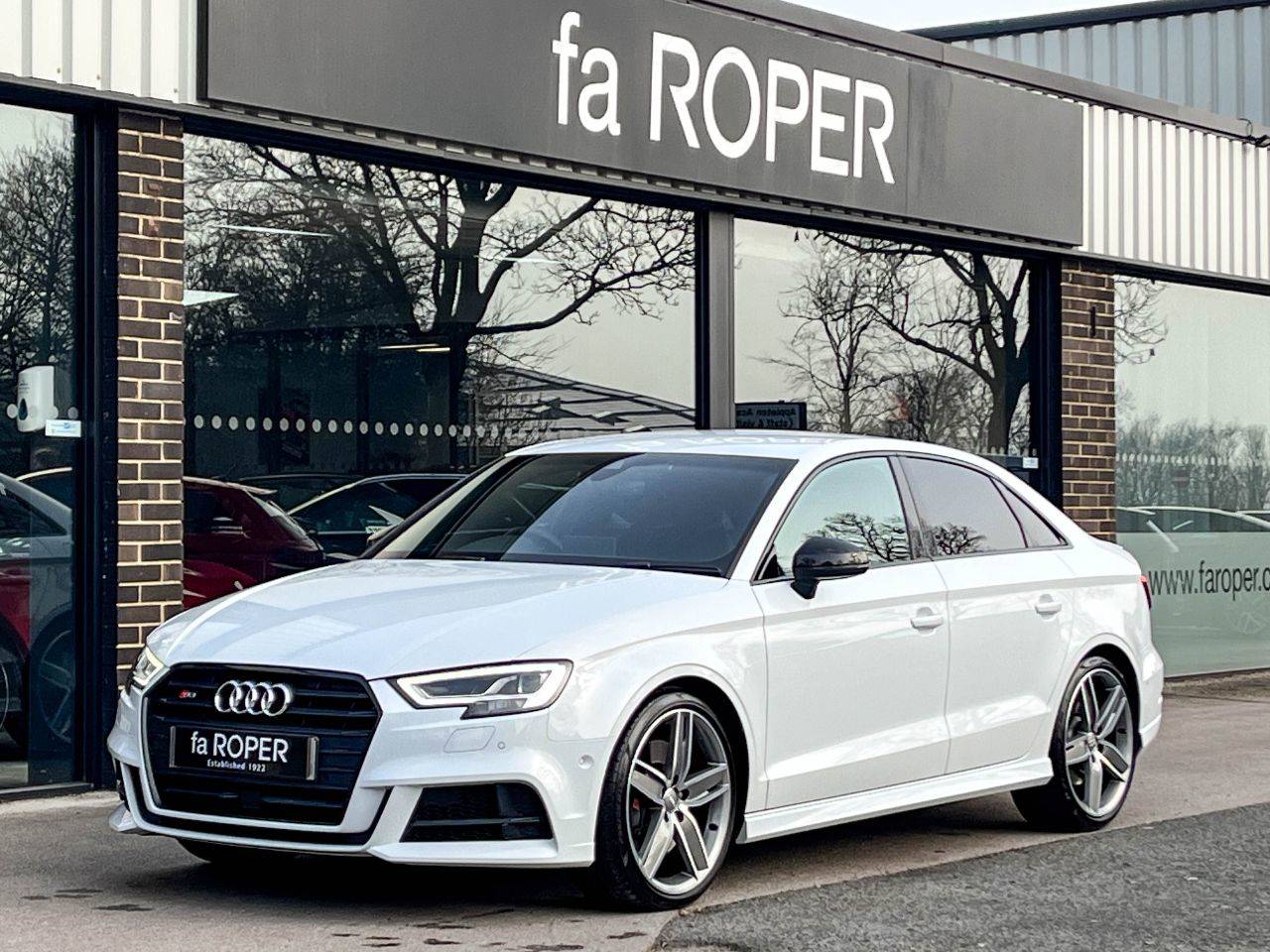 S3 Saloon