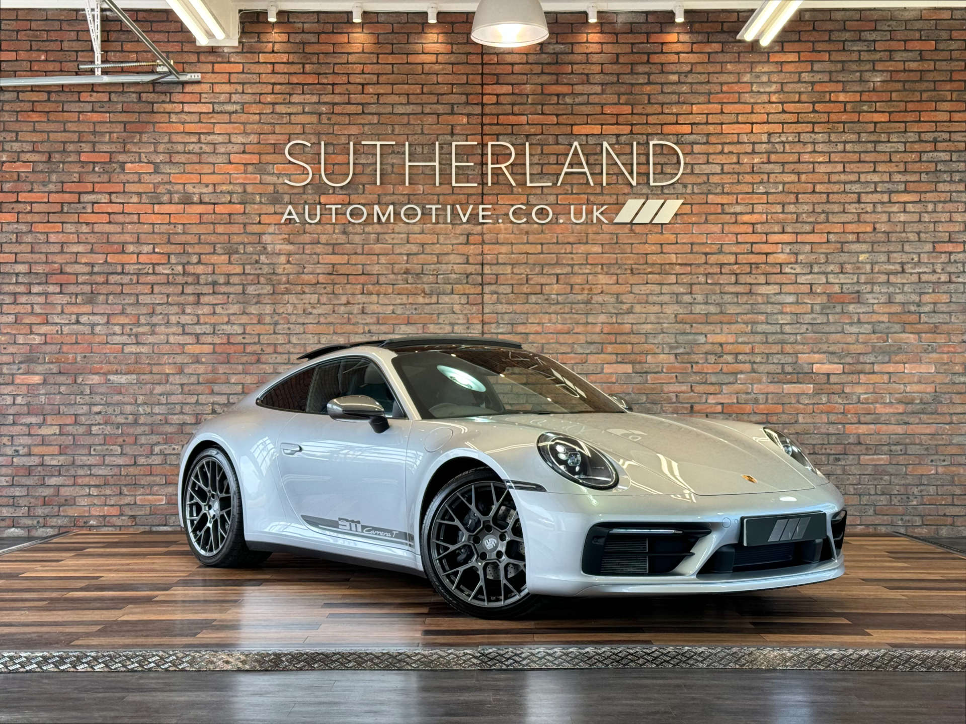 911, пожалуйста.