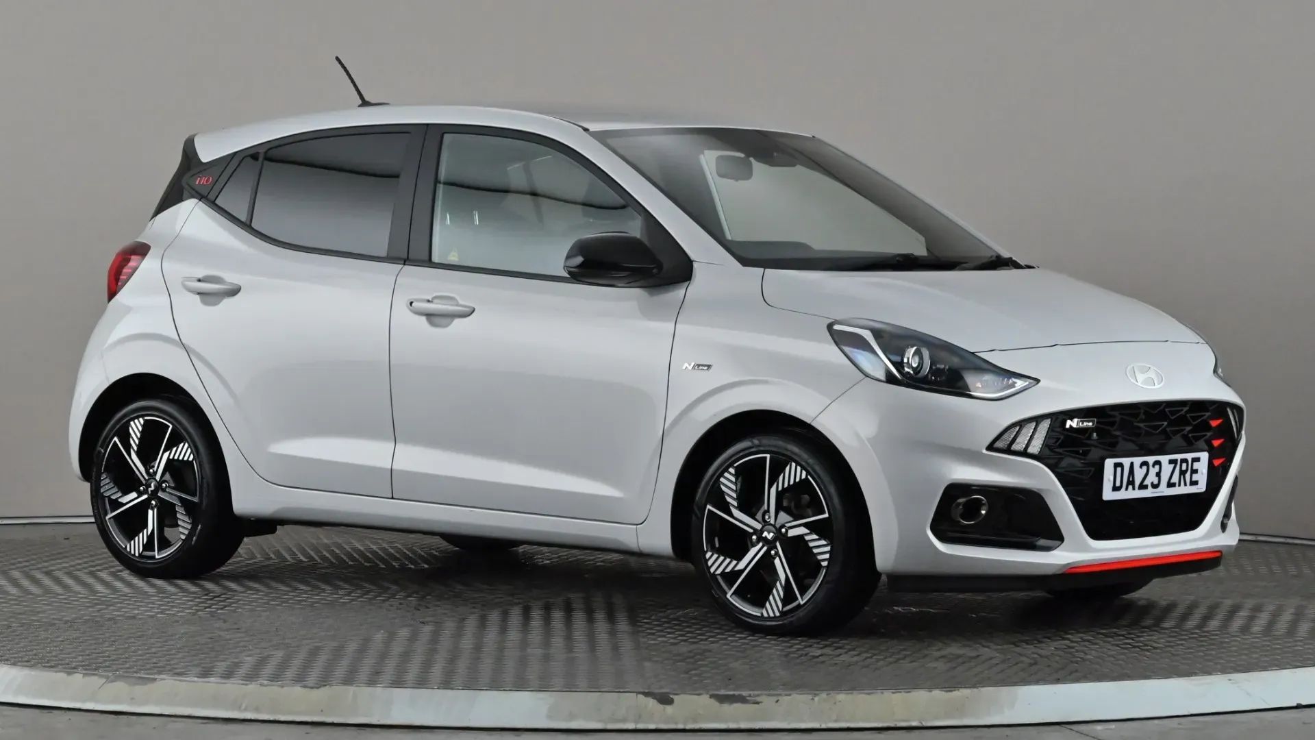 i10