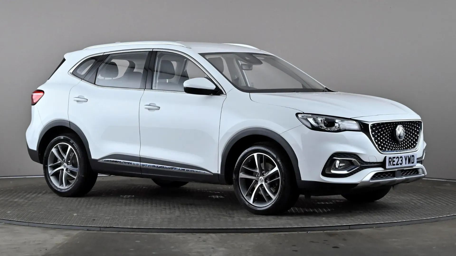 HS
