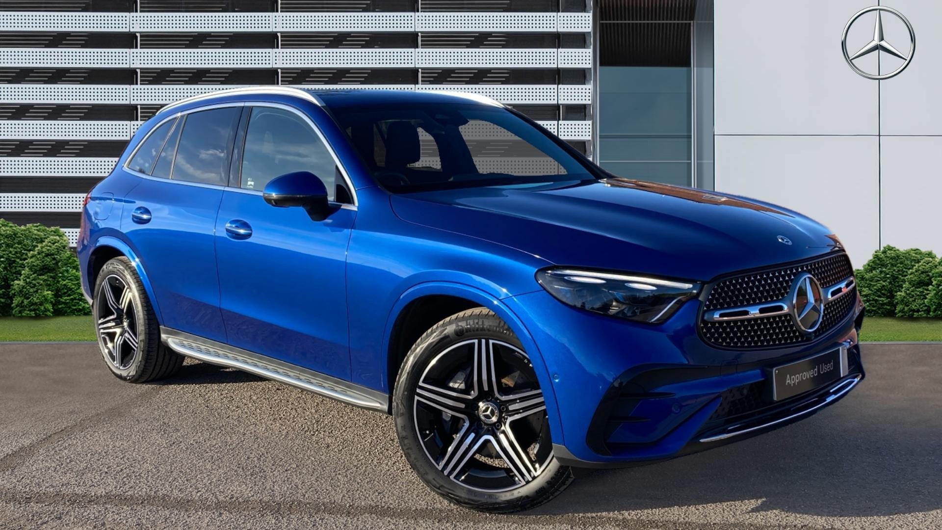 New Mercedes GLC 300 e 2023 review | Auto Express