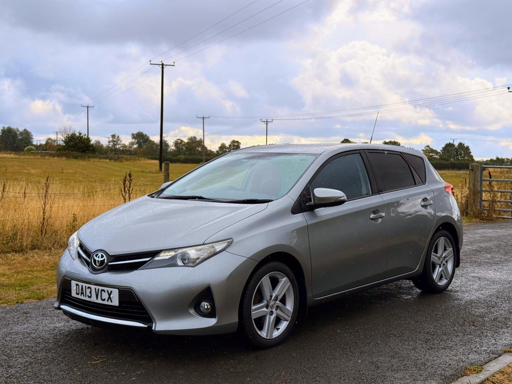 Auris