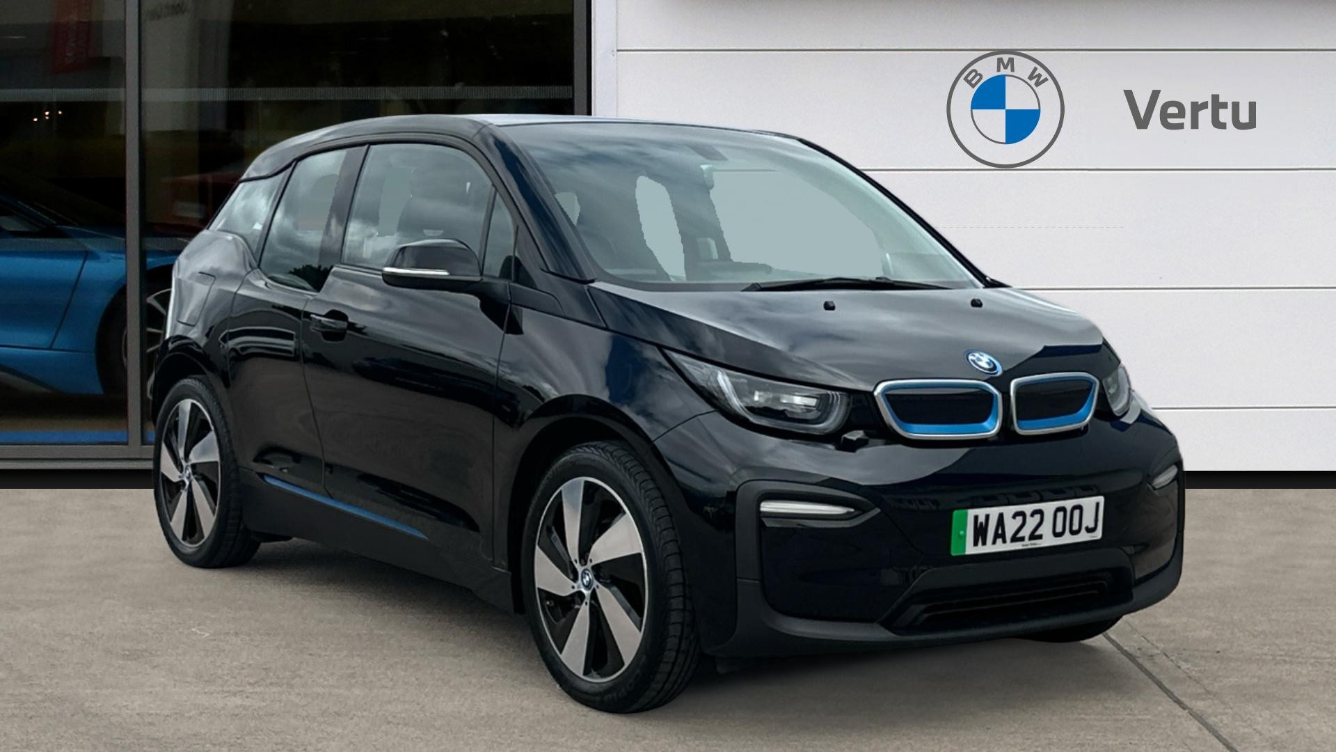 i3