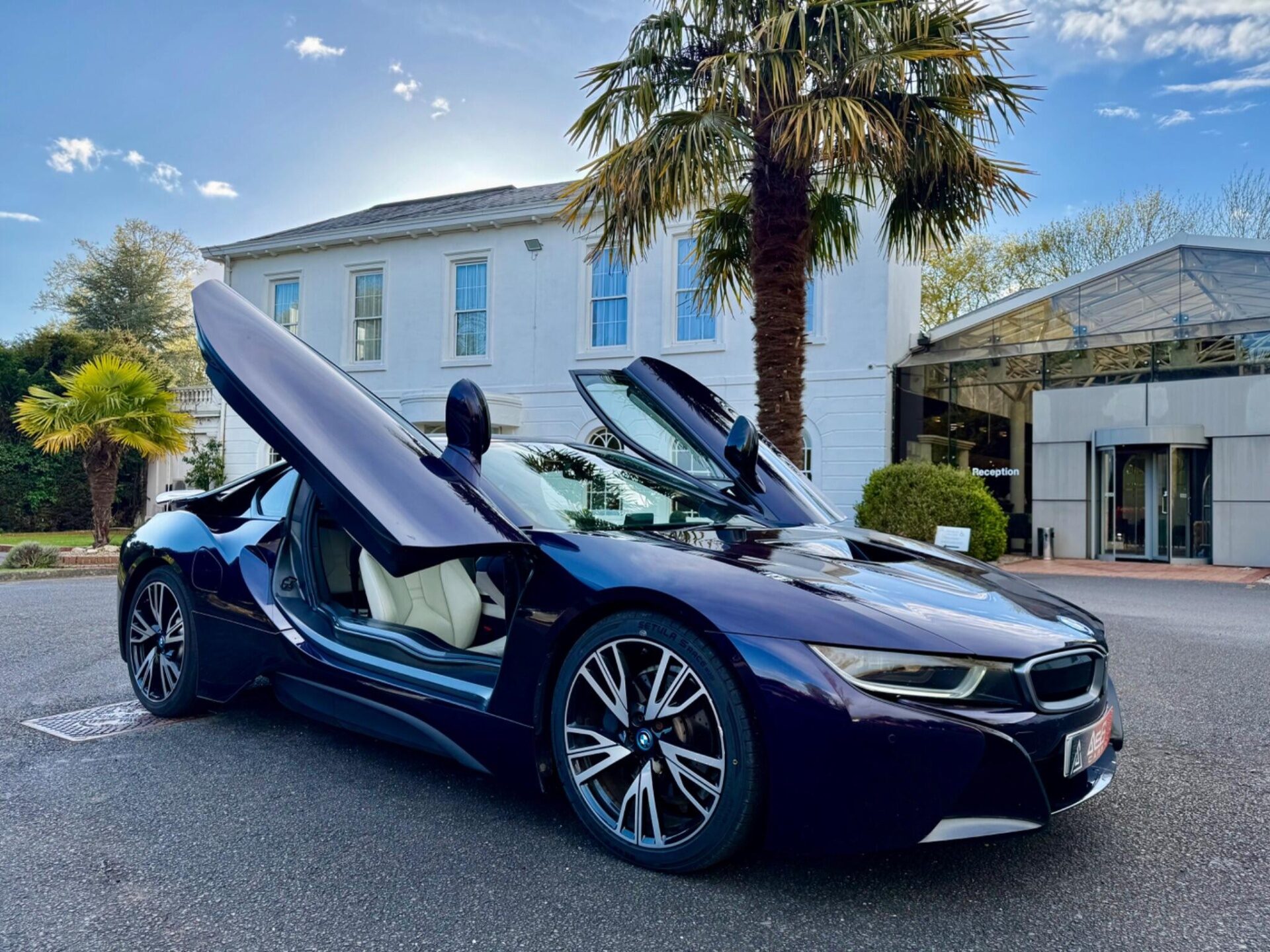 i8