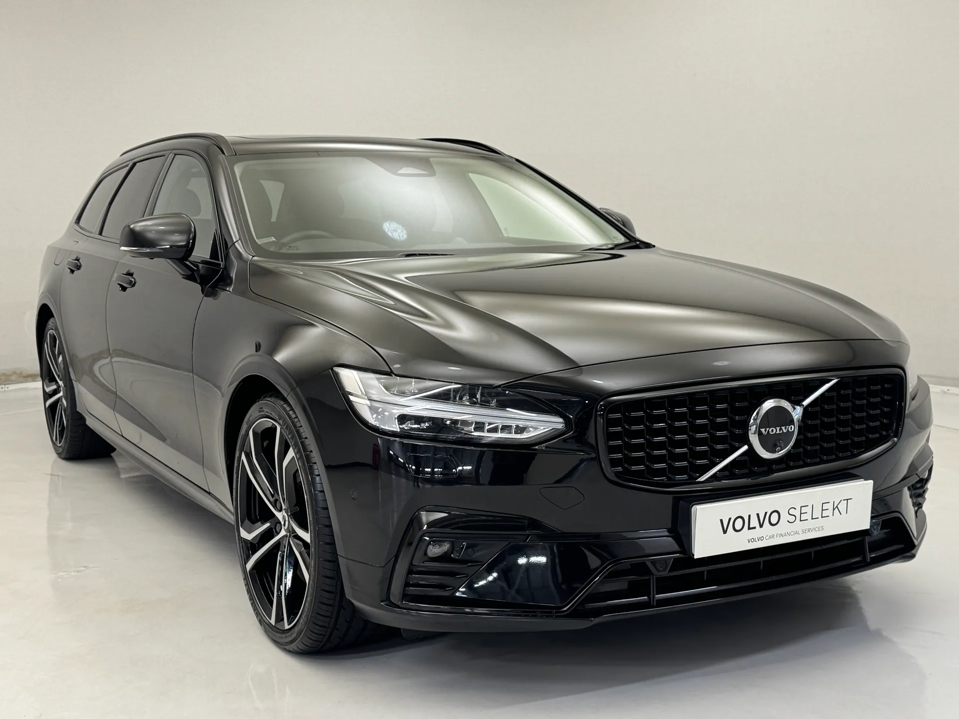 V90