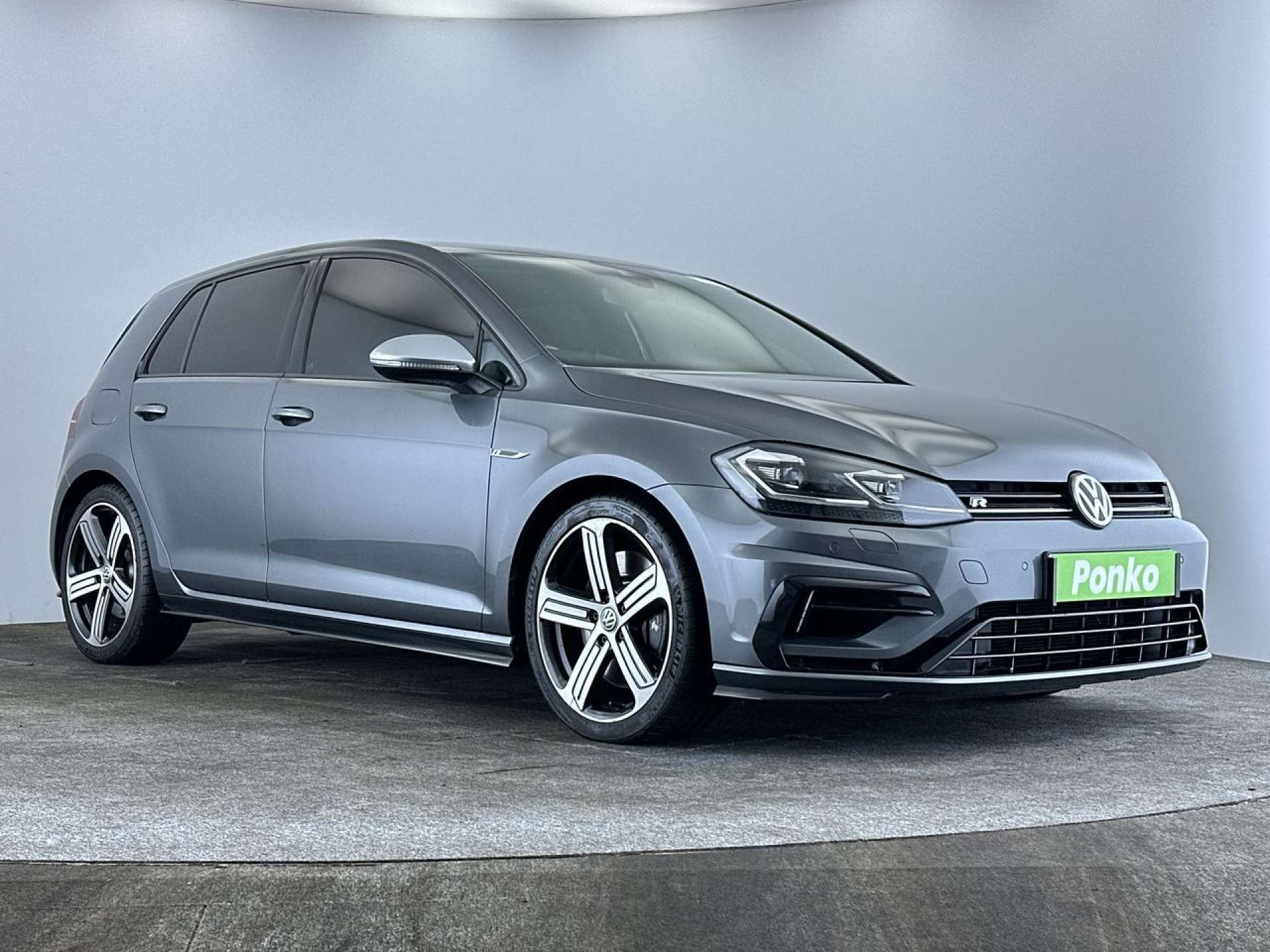 Golf R