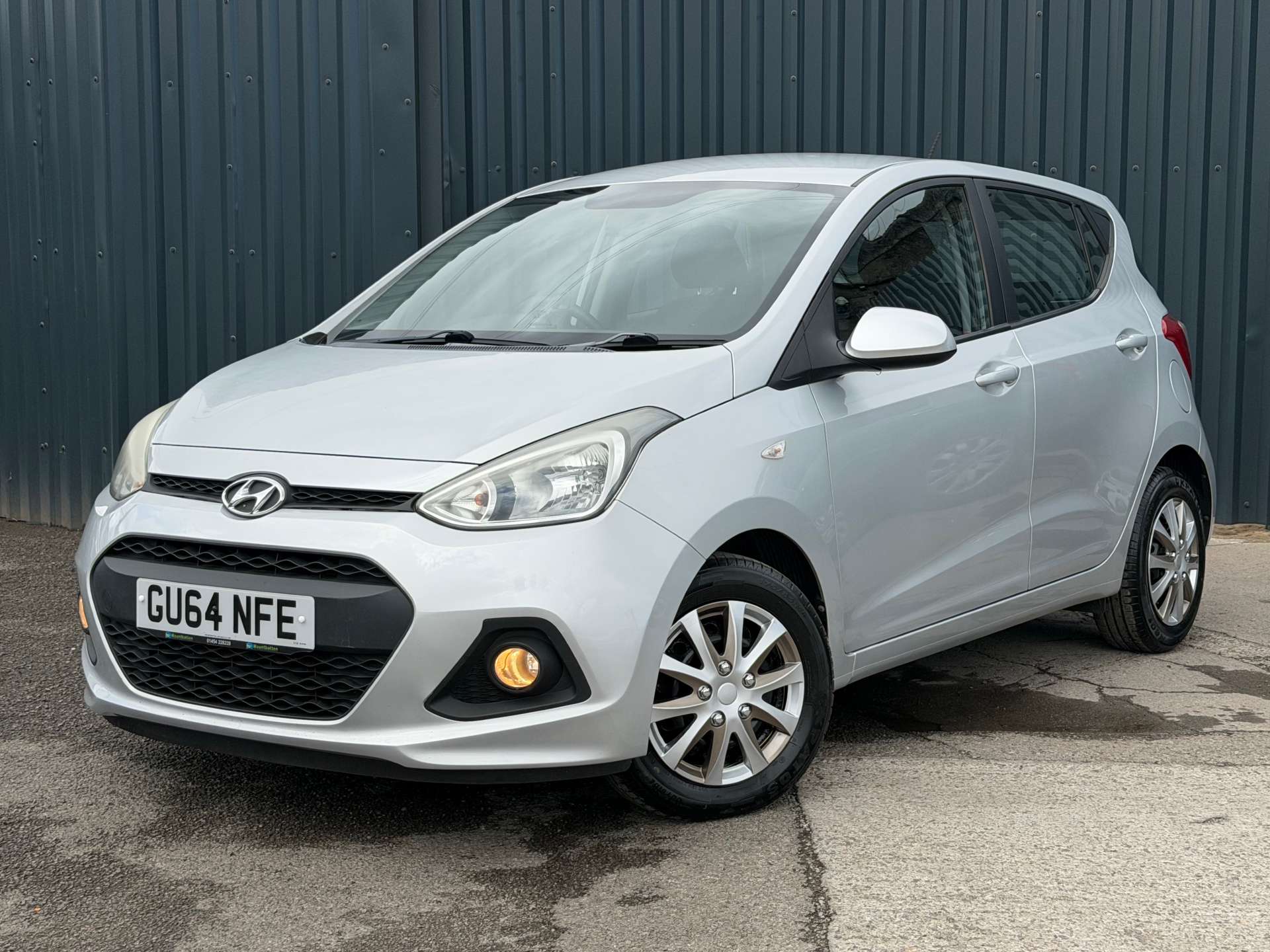 i10