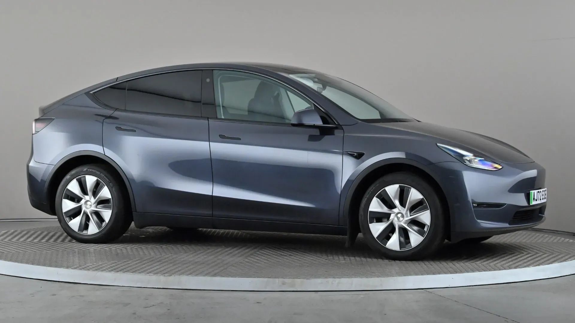 Model Y Premium