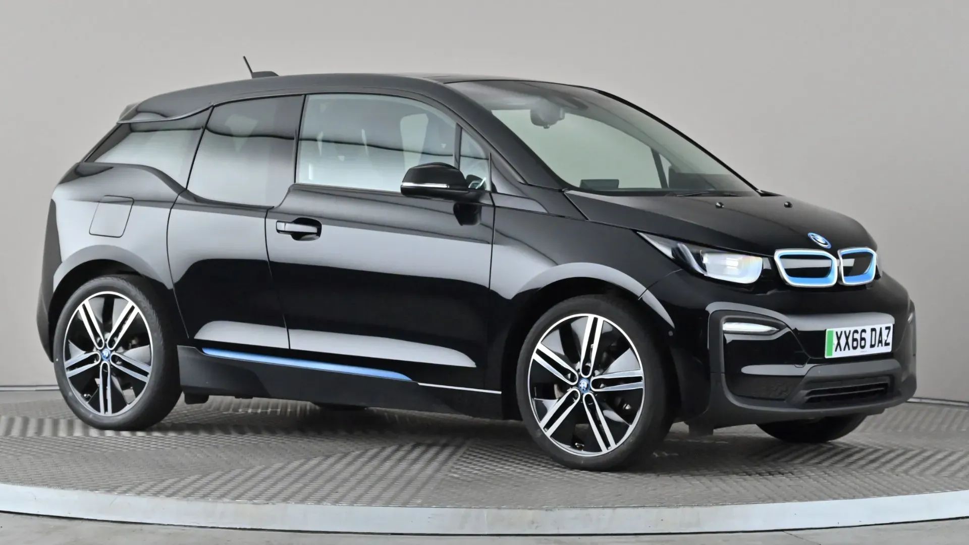 I3
