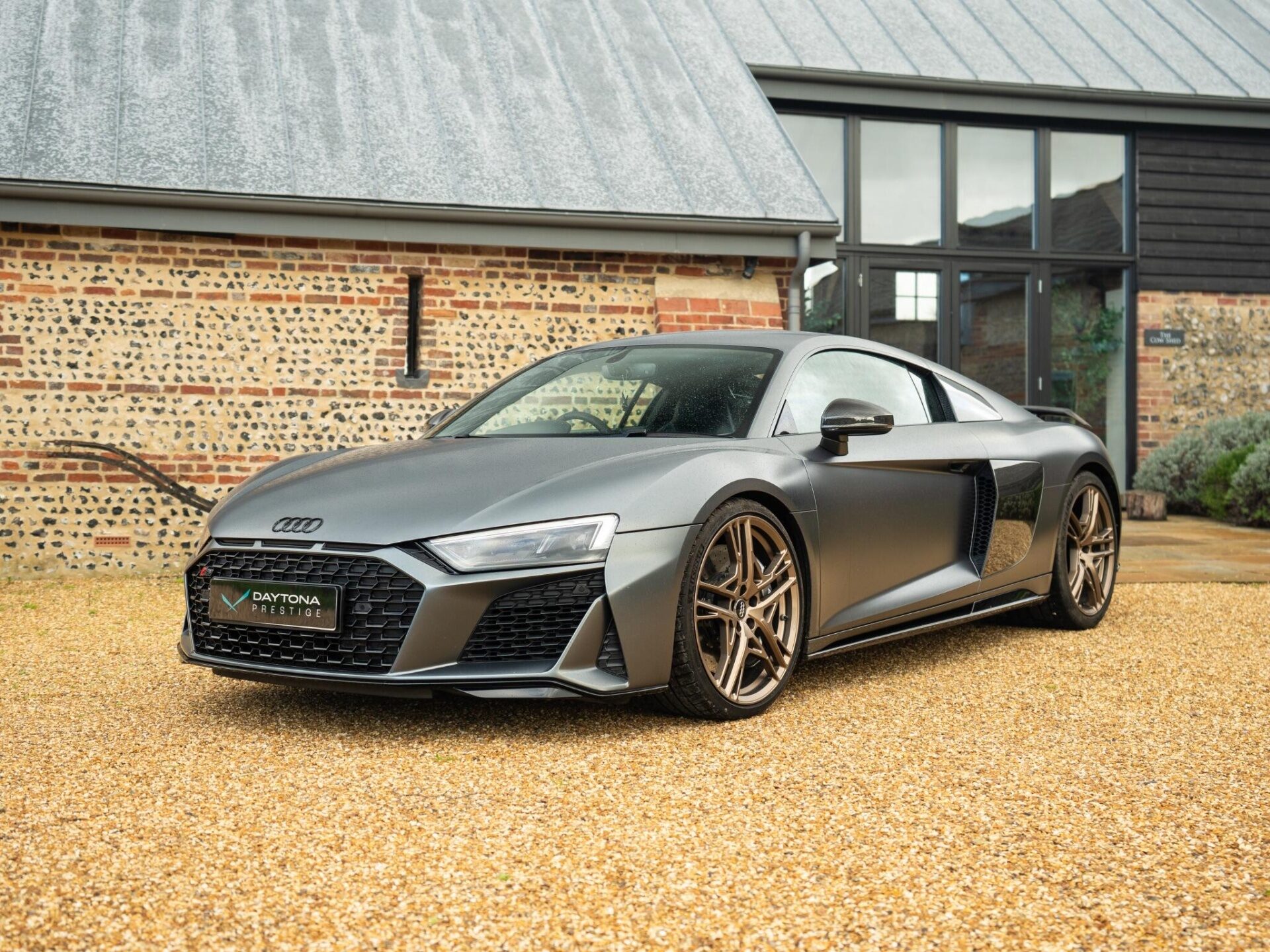 R8